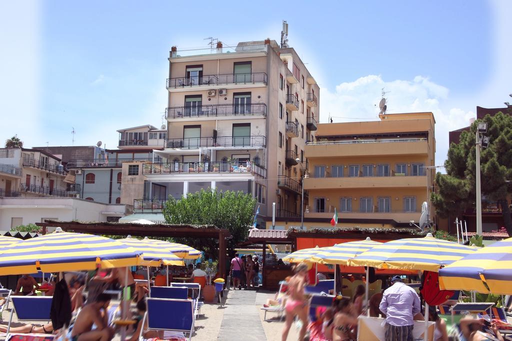 Casa D'A..Mare Apartamento Giardini-Naxos Exterior foto